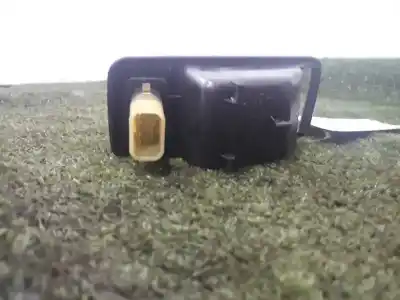 Peça sobressalente para automóvel em segunda mão BOTÃO / INTERRUPTOR ELEVADOR VIDRO DIANTEIRO DIREITO por FORD FOCUS BERLINA (CAP)  Referências OEM IAM 1223143  
