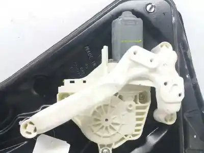 Pièce détachée automobile d'occasion LÉVE GLACE ARRIÈRE GAUCHE pour LAND ROVER DISCOVERY III (L319)  Références OEM IAM CVH500130  