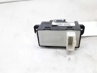 Автозапчастина б/у передній правий віконний вимикач для kia carens iv 1.7 crdi посилання на oem iam 93575a4020  