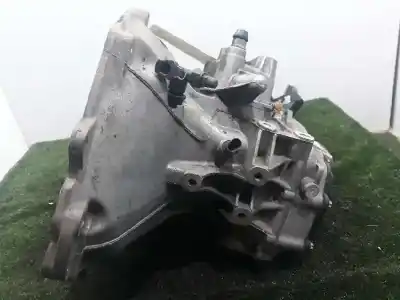 Second-hand car spare part gearbox for opel corsa d enjoy oem iam references z12xep  5 velocidades