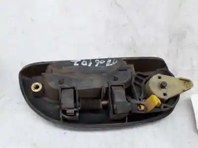 Автозапчастина б/у ліва передня зовнішня ручка для renault kangoo (f/kc0) alize 64 cv / 47 kw посилання на oem iam 7700354478  