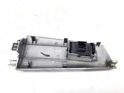 Second-hand car spare part right front power window switch for toyota corolla (e12) 2.0 d-4d sol sedán oem iam references 7423102270b0