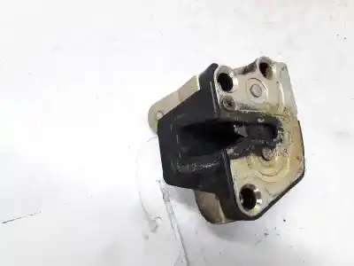 Second-hand car spare part rear left door lock for kia carnival i (up) 2.9 tdi oem iam references 469451  