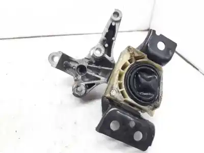 Second-hand car spare part engine support for dacia duster ii prestige 109 cv / 80 kw oem iam references 112845638r  