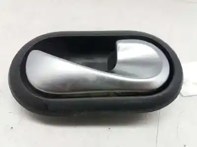 Peça sobressalente para automóvel em segunda mão puxador interior traseiro direito por dacia duster ii prestige 109 cv / 80 kw referências oem iam 8200733847
