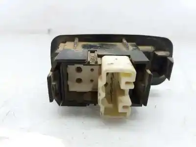 Second-hand car spare part rear right power window switch for toyota hilux (kun) double cab 4x4 oem iam references 8481012080