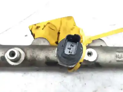 Pièce détachée automobile d'occasion RAMPE D'INJECTEUR pour PEUGEOT 807  Références OEM IAM 0445214017  
