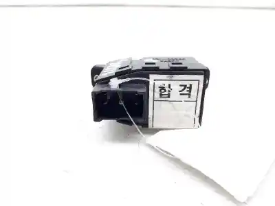 Автозапчасти б/у УПРАВЛЕНИЕ ЗАДНИМИ ПРАВЫМИ СТЕКЛАМИ за HYUNDAI SANTA FE (SM)  ссылки OEM IAM 9358026100  