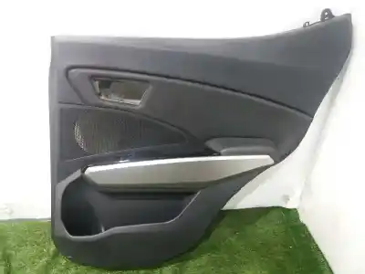 Автозапчастина б/у обликка задніх правіх дверей для ssangyong tivoli limited 4x2 посилання на oem iam 7322035000  