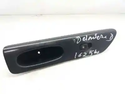 Автозапчастина б/у передній правий віконний вимикач для renault laguna (b56) 2.2 turbodiesel посилання на oem iam 7700822675