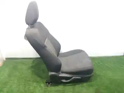 Second-hand car spare part right front seat for toyota auris advance oem iam references 2140326