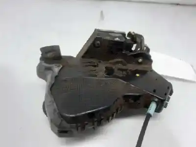 Second-hand car spare part left front door lock for toyota corolla (e12) 2.0 d-4d linea luna berlina oem iam references 6904012510  