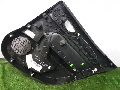 Peça sobressalente para automóvel em segunda mão forra / revestimento da porta traseira esquerda por renault megane iv berlina 5p intens referências oem iam 829a13587r