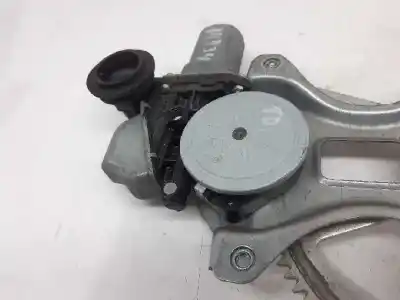 İkinci el araba yedek parçası arka sag cam regülatörü için toyota prius (nhw30) plug-in hybrid advance oem iam referansları 6980152070