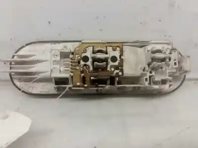 Peça sobressalente para automóvel em segunda mão luz interior por renault kangoo profesional referências oem iam 8200439421