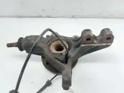 Pièce détachée automobile d'occasion MOYEU DE ROUE AVANT DROITE pour CITROEN C4 LIM.  Références OEM IAM 364796  