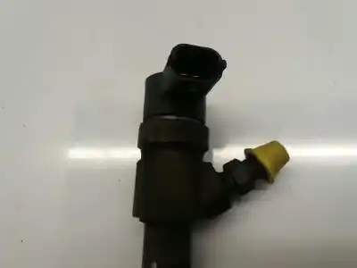 Second-hand car spare part injector for opel insignia a country tourer (g09) 2.0 cdti (47) oem iam references 0445110327  