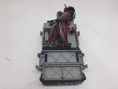 Second-hand car spare part fuse box unit for opel insignia a sedán (g09) 2.0 cdti (69) oem iam references 13222786  