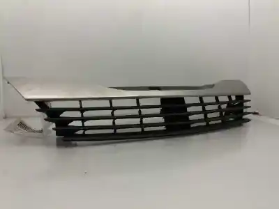Автозапчасти б/у передняя решетка за renault laguna ii (bg0/1_) 1.9 dci (bg08, bg0g) ссылки oem iam 820039126