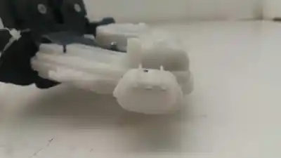 Автозапчасти б/у ЗАМОК БАГАЖНИКА/ВОРОТ за TOYOTA AURIS  ссылки OEM IAM 6935002090  