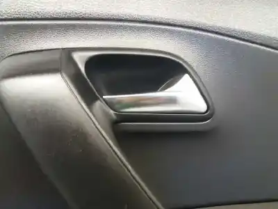 Pezzo di ricambio per auto di seconda mano rivestimento porta posteriore destro per volkswagen polo v (6r1, 6c1) 1.6 tdi riferimenti oem iam 6r6867212