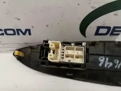 Peça sobressalente para automóvel em segunda mão botão / interruptor elevador vidro traseiro direito por toyota rav 4 (a3) sol referências oem iam 848100d030