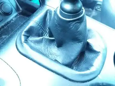 Peça sobressalente para automóvel em segunda mão forra da alavanca de velocidades por hyundai ix35 comfort 2wd referências oem iam 846402s1009p