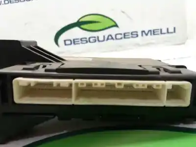 Pezzo di ricambio per auto di seconda mano modulo elettronico per toyota prius (nhw30) plug-in hybrid advance riferimenti oem iam 8865047062  