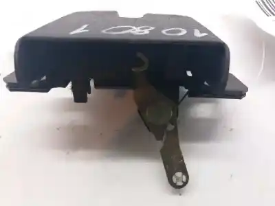 Tweedehands auto-onderdeel KOFFERBAK / POORTSLUITING voor VOLKSWAGEN GOLF IV BERLINA (1J1)  OEM IAM-referenties 1J6827505B  