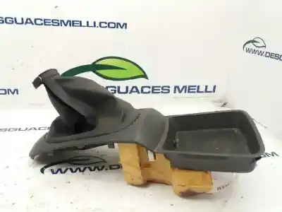 Second-hand car spare part gear lever trim for kia rio ii (jb) 1.4 16v oem iam references 846311g000