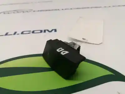 Second-hand car spare part RIGHT FRONT POWER WINDOW SWITCH for SEAT IBIZA (6L1)  OEM IAM references 6L0959856  