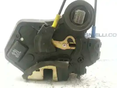 Peça sobressalente para automóvel em segunda mão fechadura da porta traseira esquerda por toyota corolla (e12) 2.0 d-4d linea terra berlina referências oem iam 6906012350  