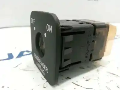 Recambio de automóvil de segunda mano de modulo electronico para toyota corolla verso (r1) 2.2 d-4d sport referencias oem iam 1368y57