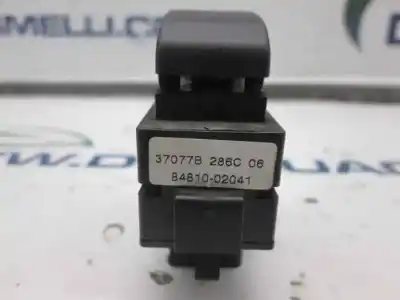 Second-hand car spare part rear left power window switch for toyota corolla (e12) 2.0 d-4d sol sedán oem iam references 8481002041