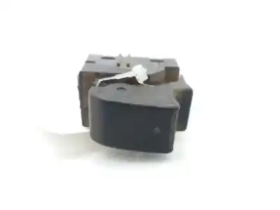 Second-hand car spare part RIGHT FRONT POWER WINDOW SWITCH for TOYOTA COROLLA (E12)  OEM IAM references 848100204  