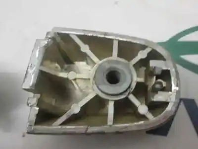 Peça sobressalente para automóvel em segunda mão puxador exterior traseiro direito por toyota hilux (kun) double cab executive 4x4 referências oem iam 6921012260