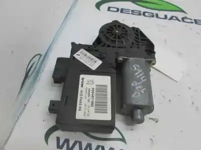Pièce détachée automobile d'occasion MOTEUR LÈVE VITRE AVANT DROIT pour PEUGEOT 307 (S1)  Références OEM IAM 0130821766  