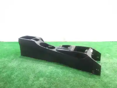 Pièce détachée automobile d'occasion console centrale pour hyundai i30 comfort références oem iam 846712r000