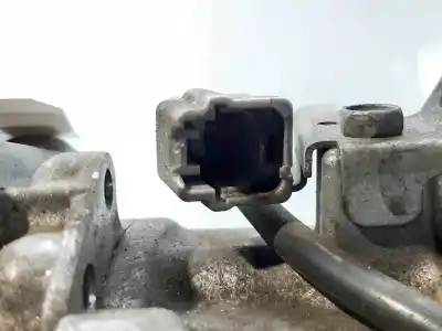Pièce détachée automobile d'occasion compresseur de climatisation pour renault scenic iii  références oem iam 8200956574a  
