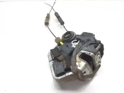 Автозапчастина б/у замок дверей заднього лівого для lexus is200 (ds2/is2) 220d посилання на oem iam 6906053040  
