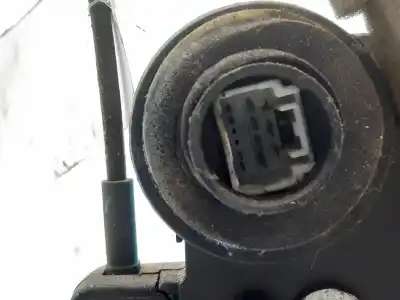 Second-hand car spare part rear right door lock for lexus is200 (ds2/is2) 220d oem iam references 6905053040