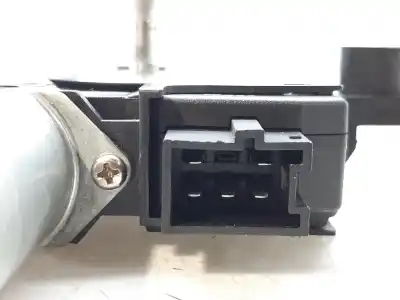 Peça sobressalente para automóvel em segunda mão MOTOR ELEVADOR VIDRO TRASEIRO DIREITO por MERCEDES-BENZ CLASE C (W205) LIM.  Referências OEM IAM A2059060401  