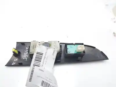 Second-hand car spare part right front power window switch for lexus is200 (ds2/is2) 220d oem iam references 8403053020  
