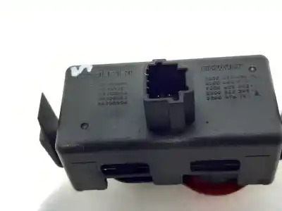 Peça sobressalente para automóvel em segunda mão interruptor 4 piscas - emergência por renault clio iii confort dynamique referências oem iam 8200214896a