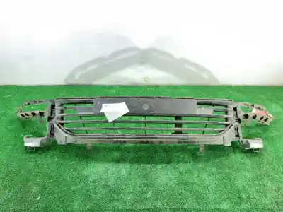 Pièce détachée automobile d'occasion grille de pare-chocs avant pour renault clio iv (bh_) 0.9 tce 90 références oem iam 628169950r  