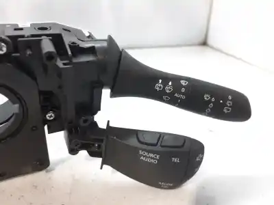 Peça sobressalente para automóvel em segunda mão comandos do volante por renault kadjar tech road 110 cv / 81 kw referências oem iam 255678341r