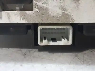 Second-hand car spare part dashboard for toyota corolla (e12) 2.0 d-4d sol berlina oem iam references 8380002810