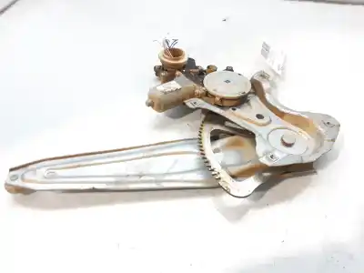 Pièce détachée automobile d'occasion léve glace arrière droit pour toyota verso advance références oem iam 698300f041