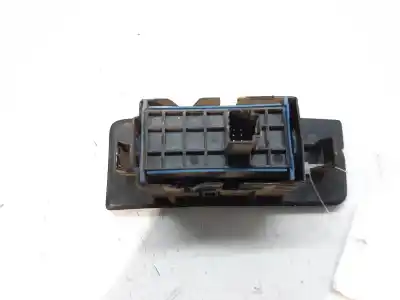 Pièce détachée automobile d'occasion commande de lève vitre arrière gauche pour toyota verso advance références oem iam 8481005070