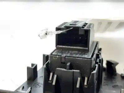 Second-hand car spare part REAR RIGHT POWER WINDOW SWITCH for SKODA OCTAVIA COMBI (5E5)  OEM IAM references 5E0959855A  